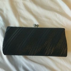 Black clutch